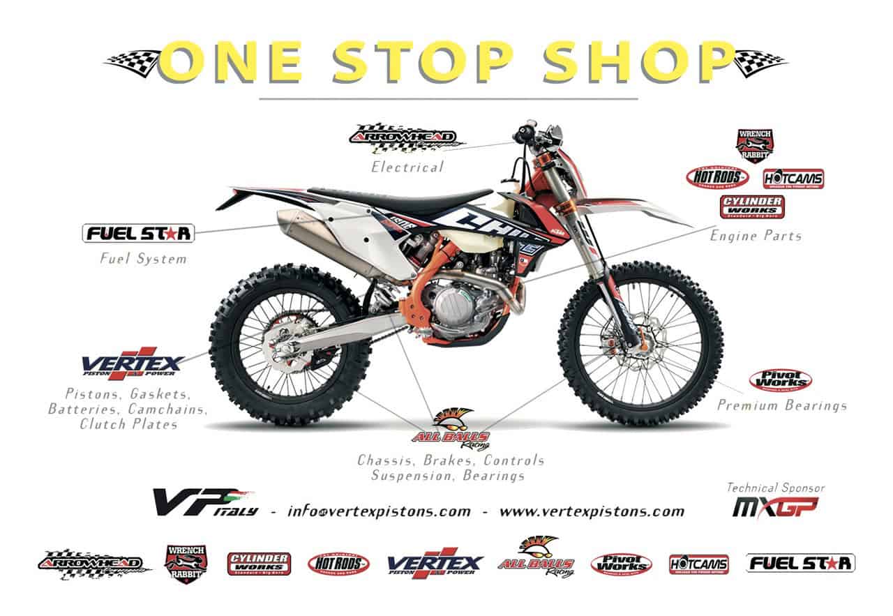 Moto da enduro con evidenziati marchi e componenti Vertex, All Balls Racing, Arrowhead, Hot Rods, Hot Cams, Pivot Works, Fuel Star e altri