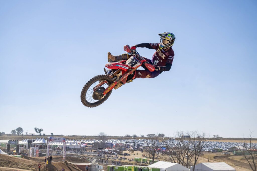 Herlings_SouthAfrica_©HondaRacing_@shotbybavo_DSC_3336-large