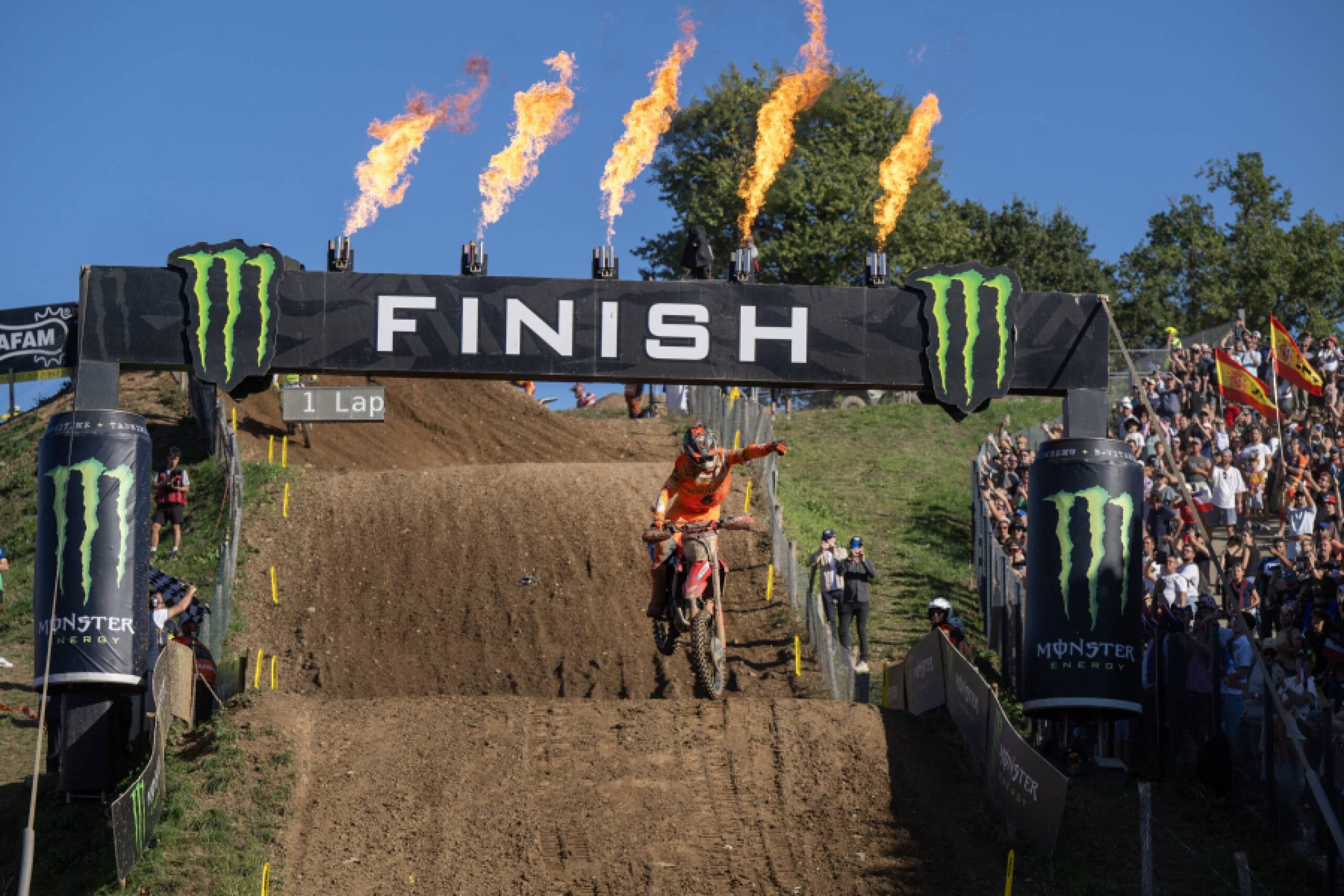 Herlings_MXoN_©HondaRacing_@shotbybavo_DSC_3478-large